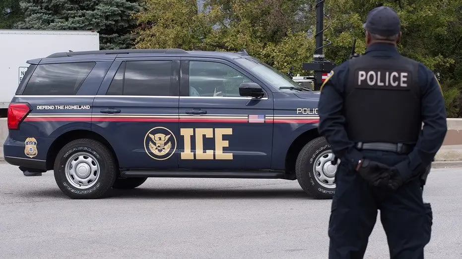 ice-vehicle-near-chicago198471