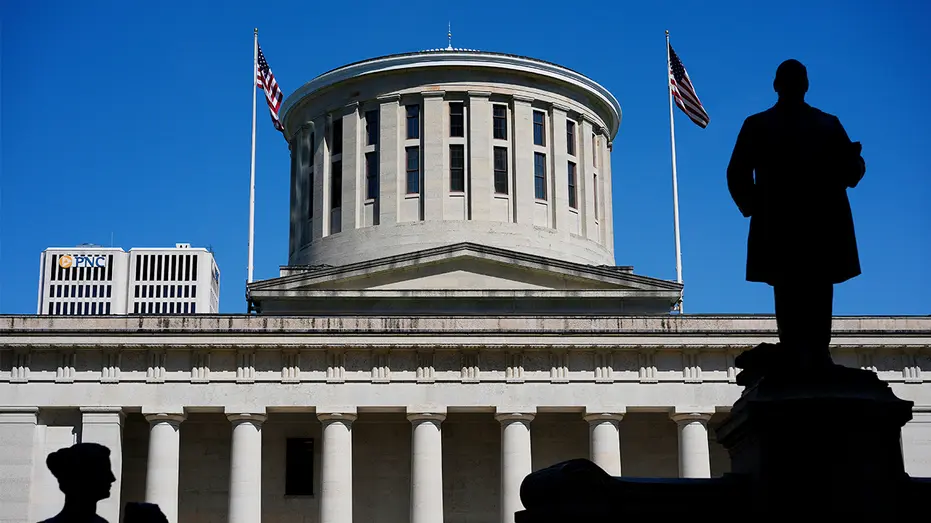 ohio-schools-gender-pronoun-policy698111