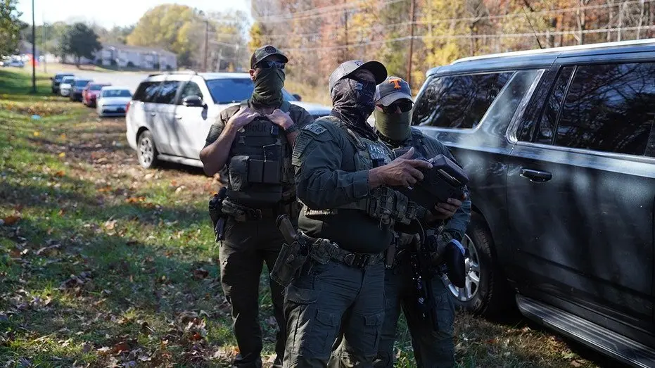 federal-agents-conduct-illegal-immigration-crack-down-in-charlotte-north-carolina109503