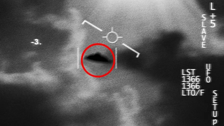 ufo-alien-space-mystery_01413867