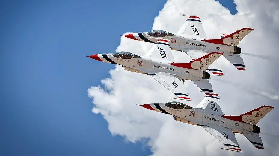 thunderbirds-f16c-crash-california-training-ejection-001310105