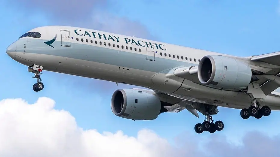 cathay-pacific-plane-1599216