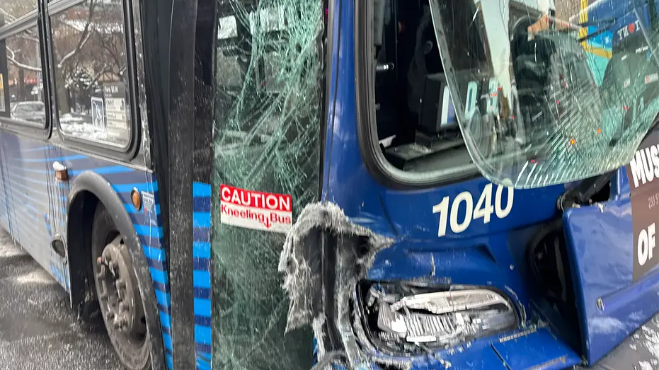 nyc-city-bus-crashed-vehicles999788