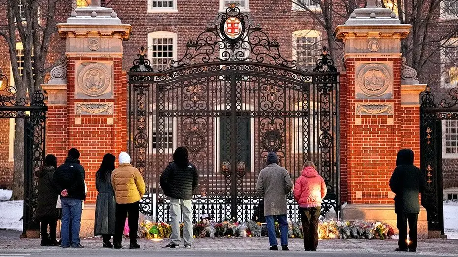 brown-university-shooting-memorial-gates344485
