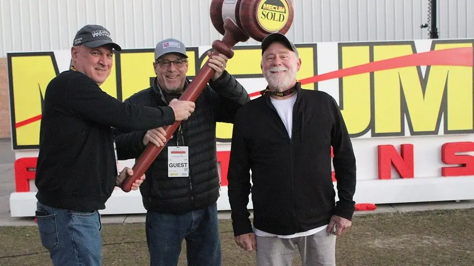 tourists-florida-2315087