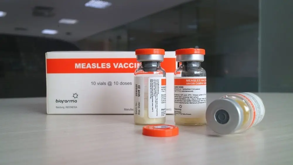 Bio Farma Indonesia produces measles vaccine protects against becoming infected with measles for children under 5 years old Bandung^ 12 April 2023.