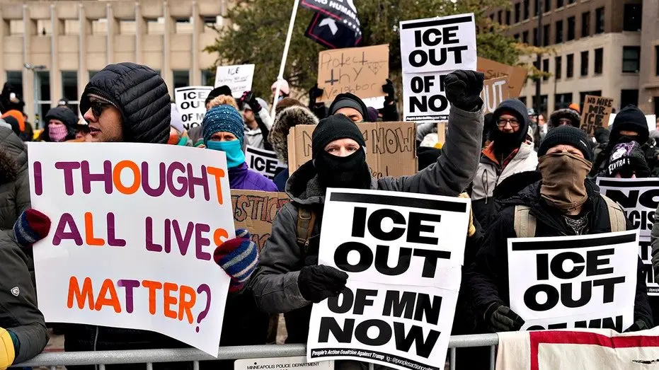 anti-ice-protest-minneapolis-239819