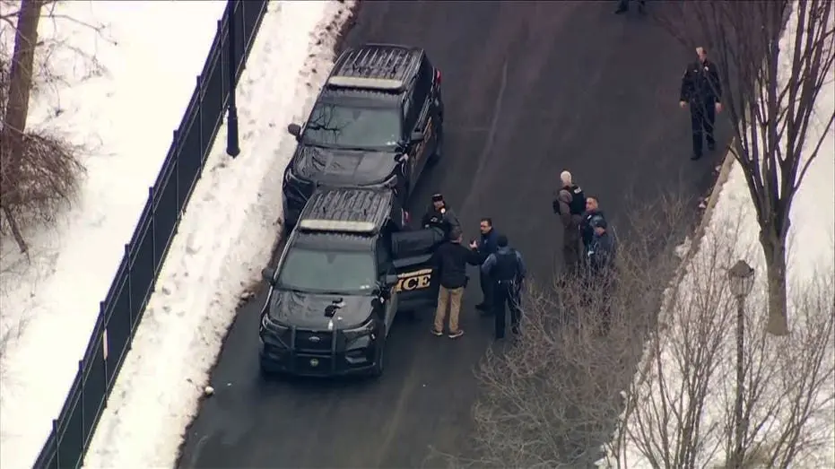 father-stabs-son-image2667197