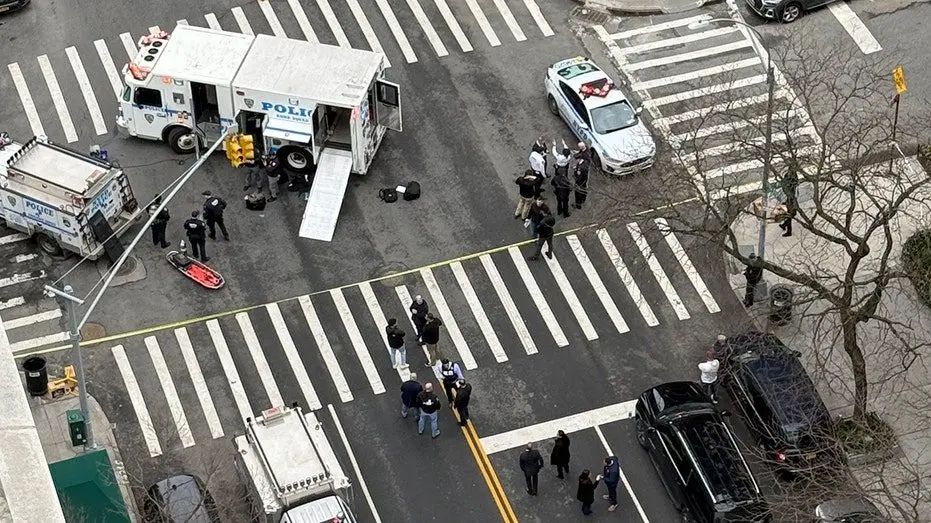 Police swarm NYC street amid probe into IED thrown near Gracie Mansion