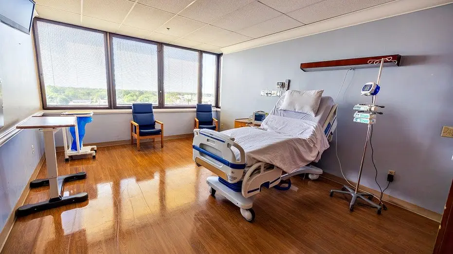 empty-hospital-bed-istock215116