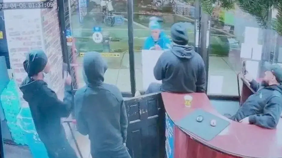 Man caught on video wielding 13-inch kitchen knife at NYC grocery store moments before police shoot him