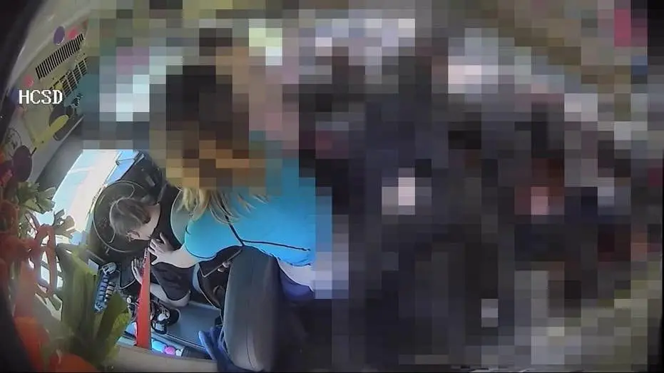 middle-school-bus282699