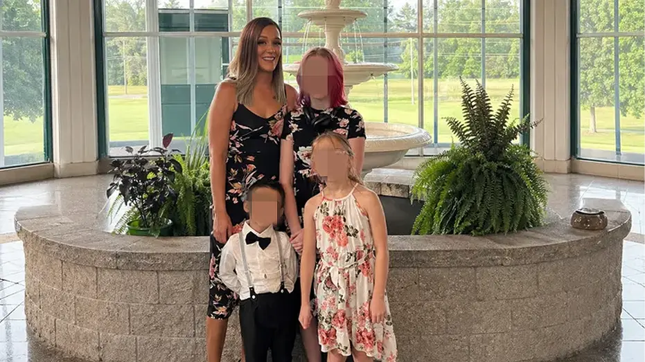 jessica-hilliard-three-children-family-photo-pennsylvania-bar-shooting396835