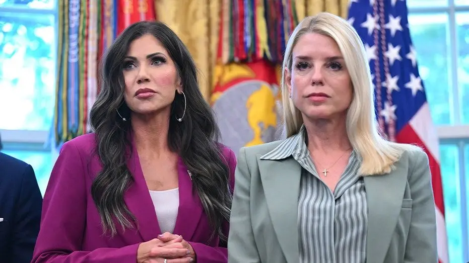 kristi-noem-pam-bondi420010