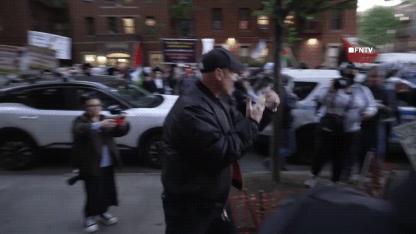 anti-israel-mob-pepper-spray542922