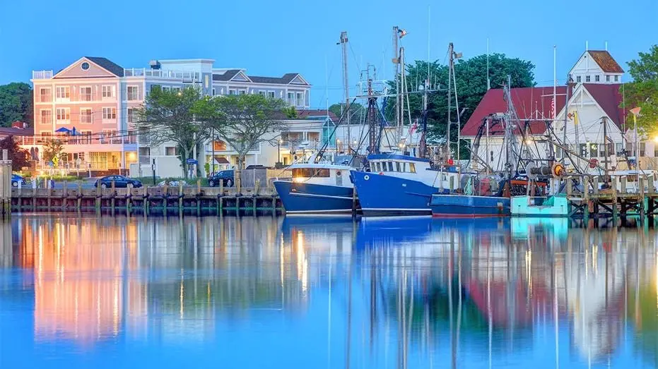 hyannis-2406950