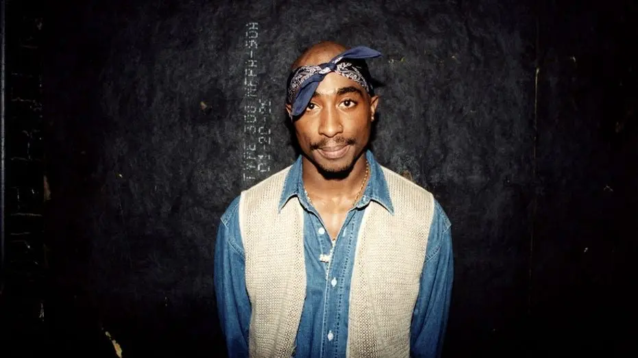 tupac-shakur-with-bandana427783