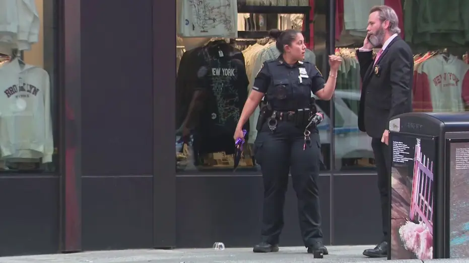 nyc-timessquare-stabbing30744