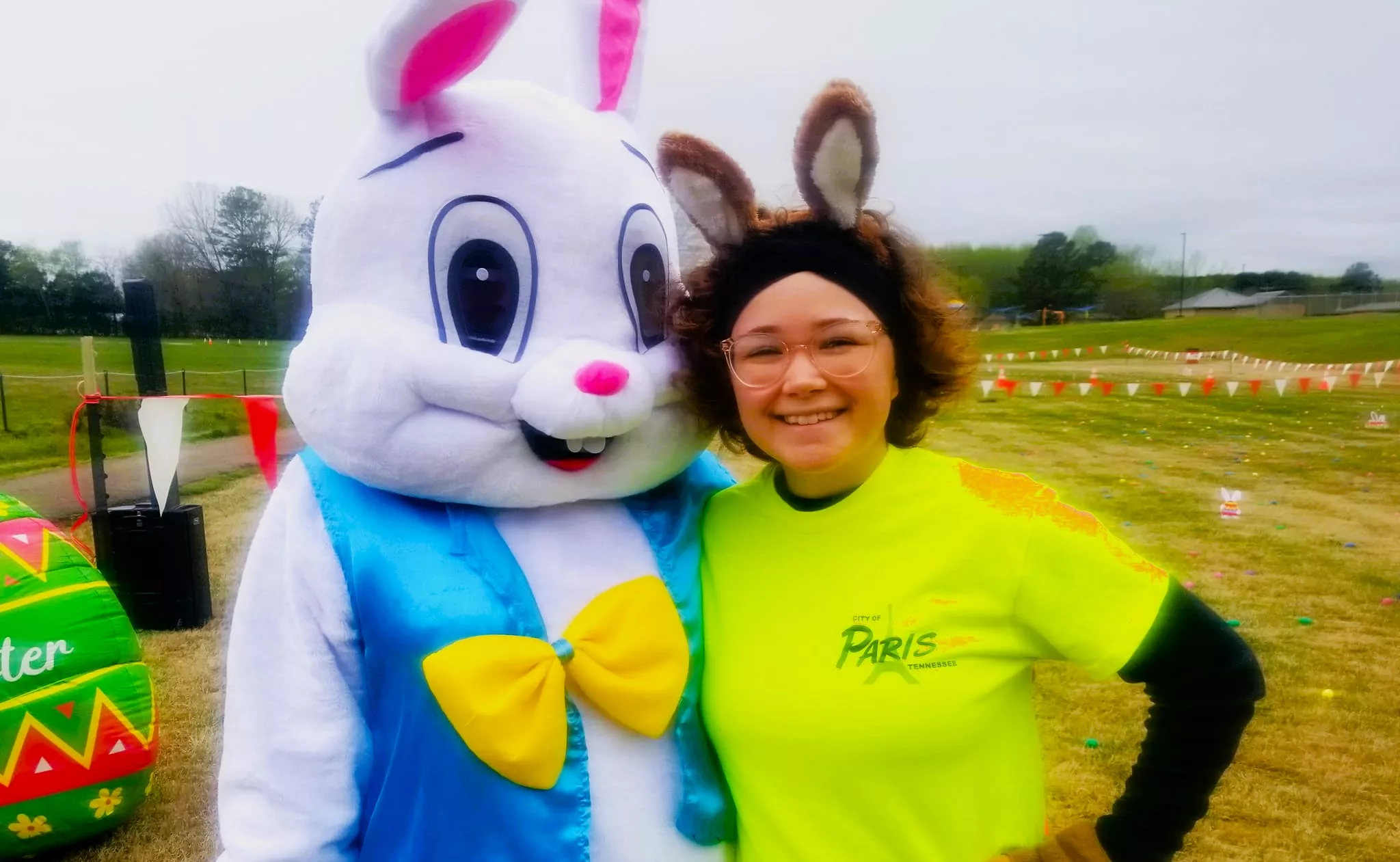 easter-bunn-and-alex