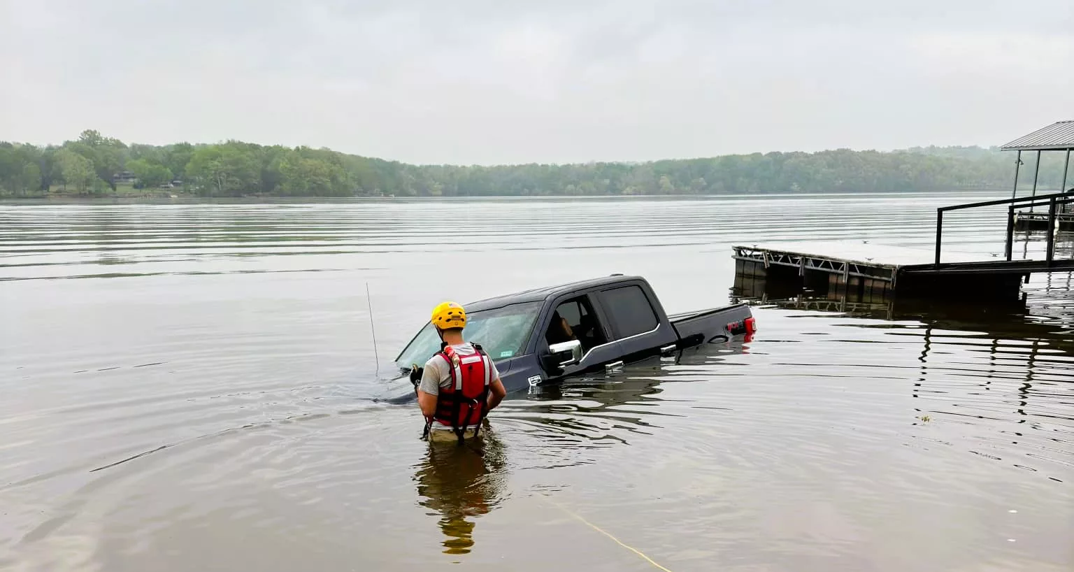 callow-truck-in-water