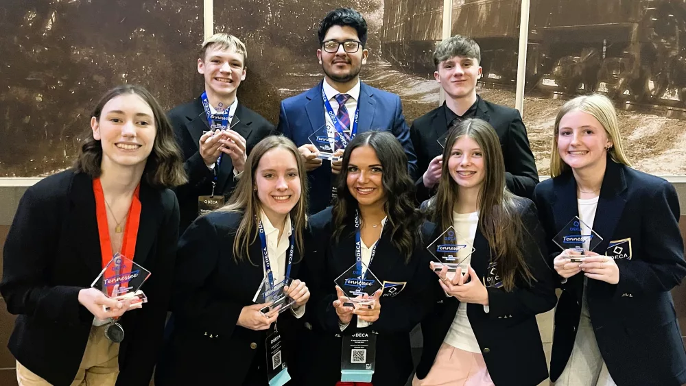 deca-stud