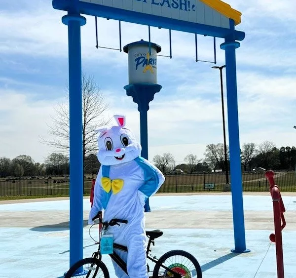 city-easter-bunny-at-park