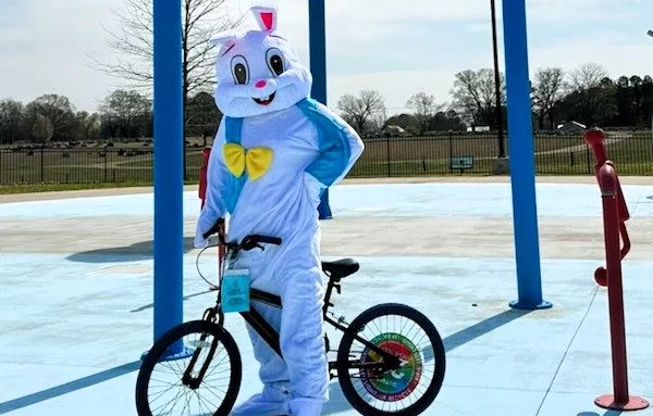 city-easter-bunny-at-park
