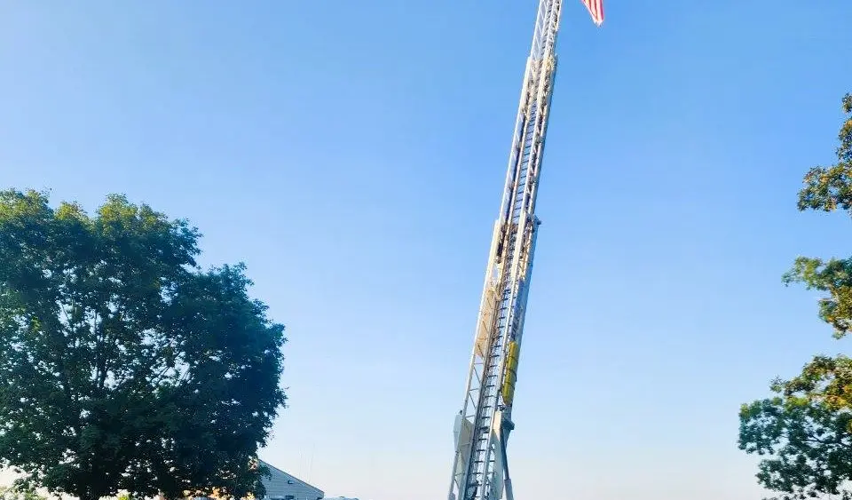 pl-flag-at-4th