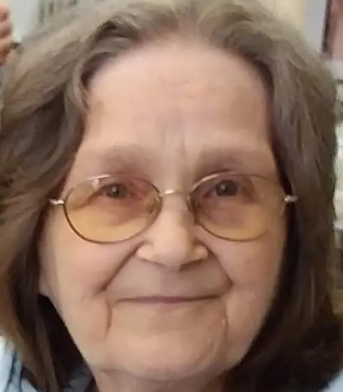eliz-webb