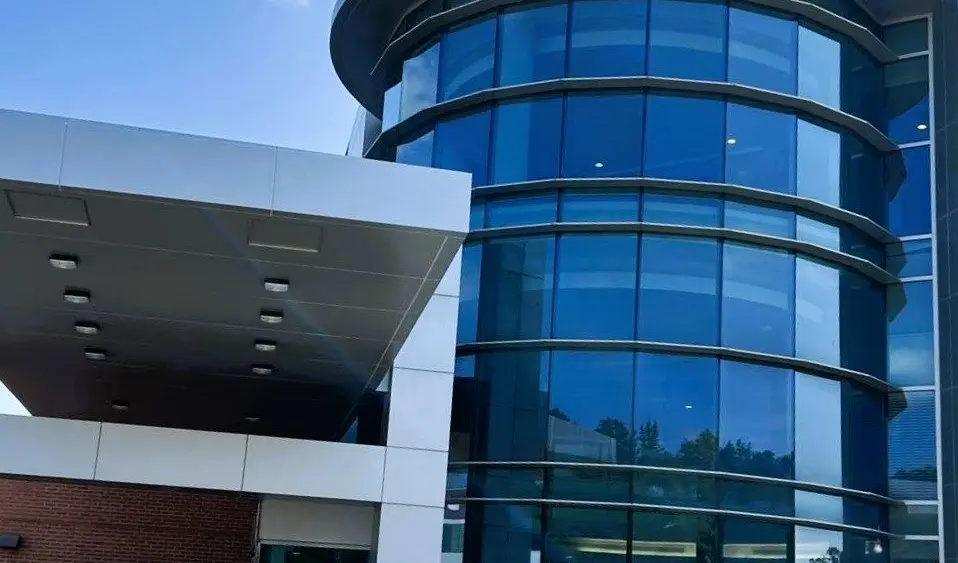 hosp-entrance