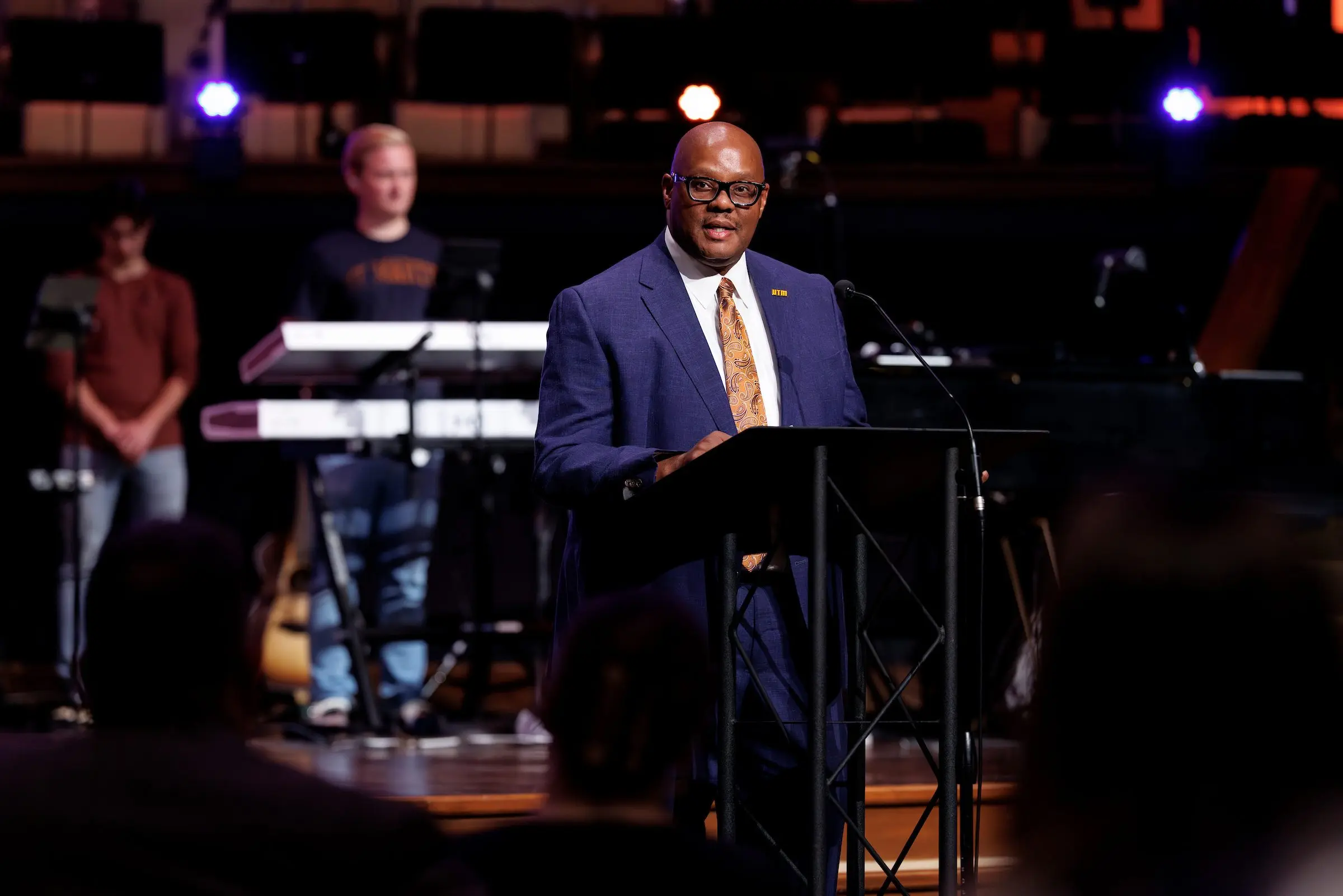 125-utm_worship-freeman