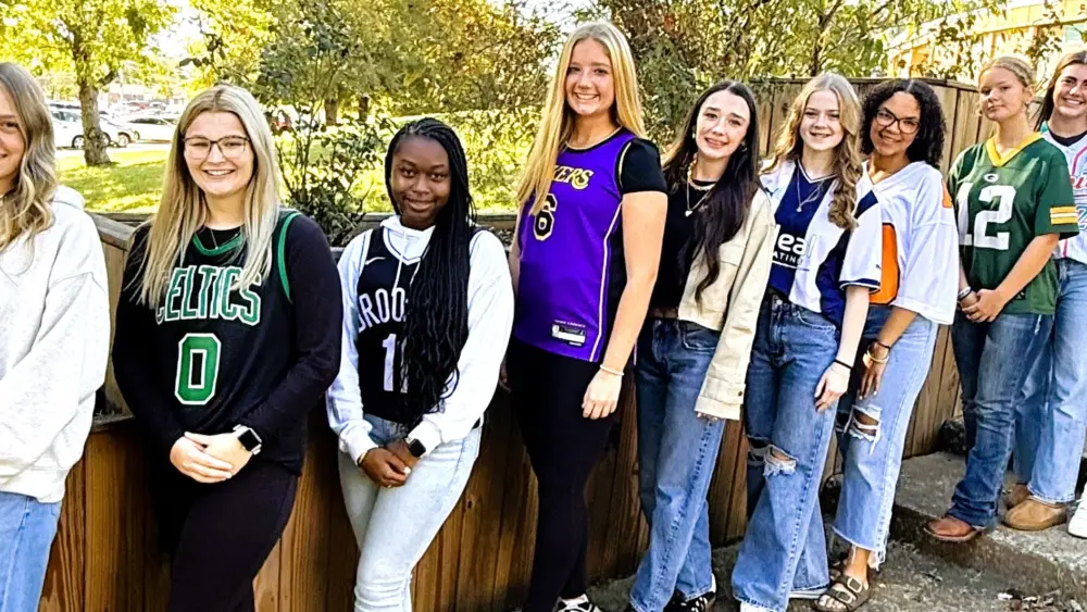 hchs-homecoming-25-girls