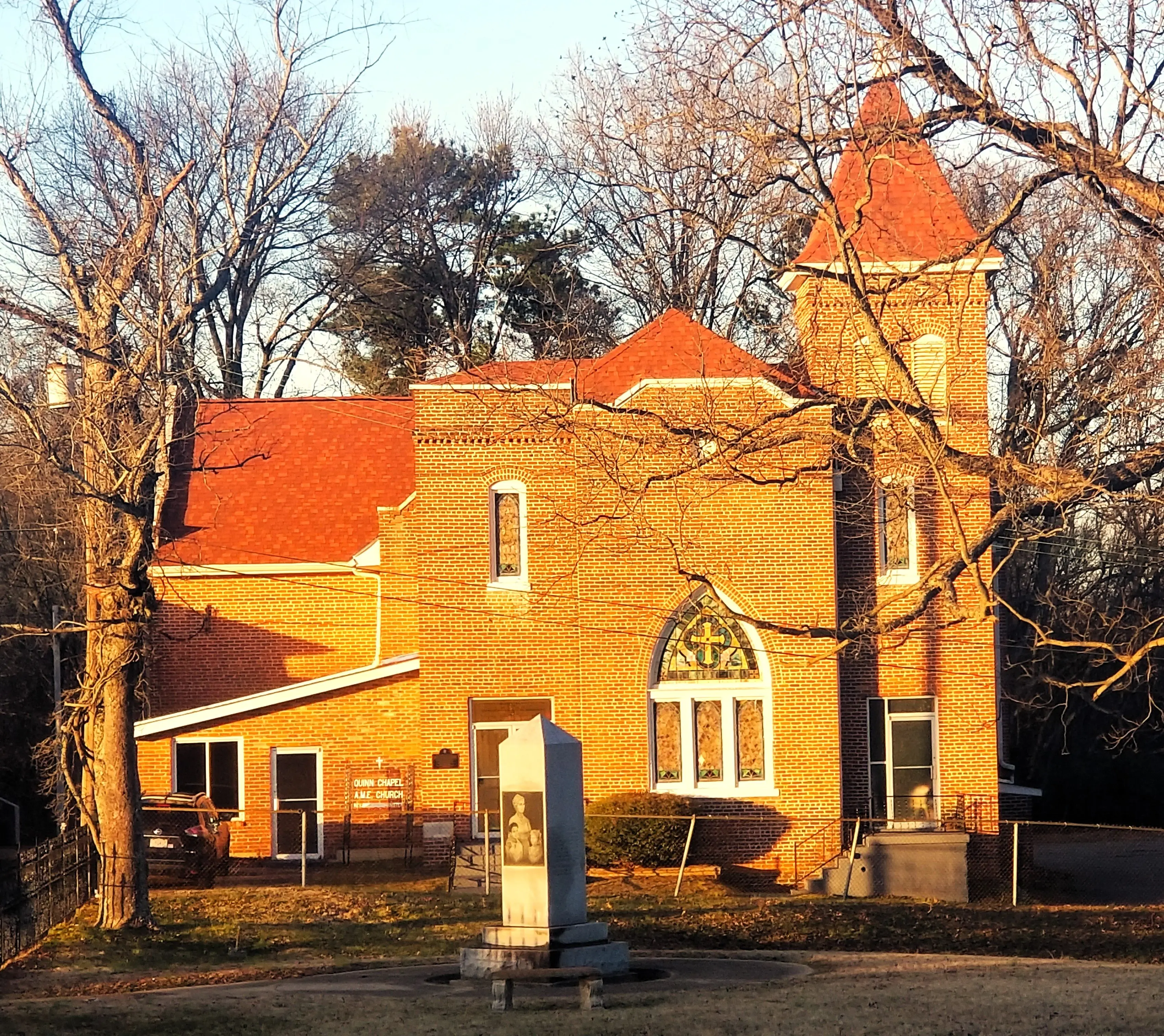 quinn-chapel-w-sun-jan-11