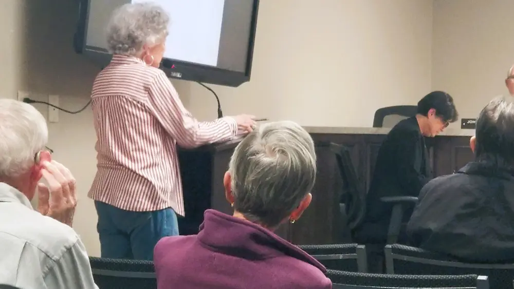 city-comm-ann-jones-present