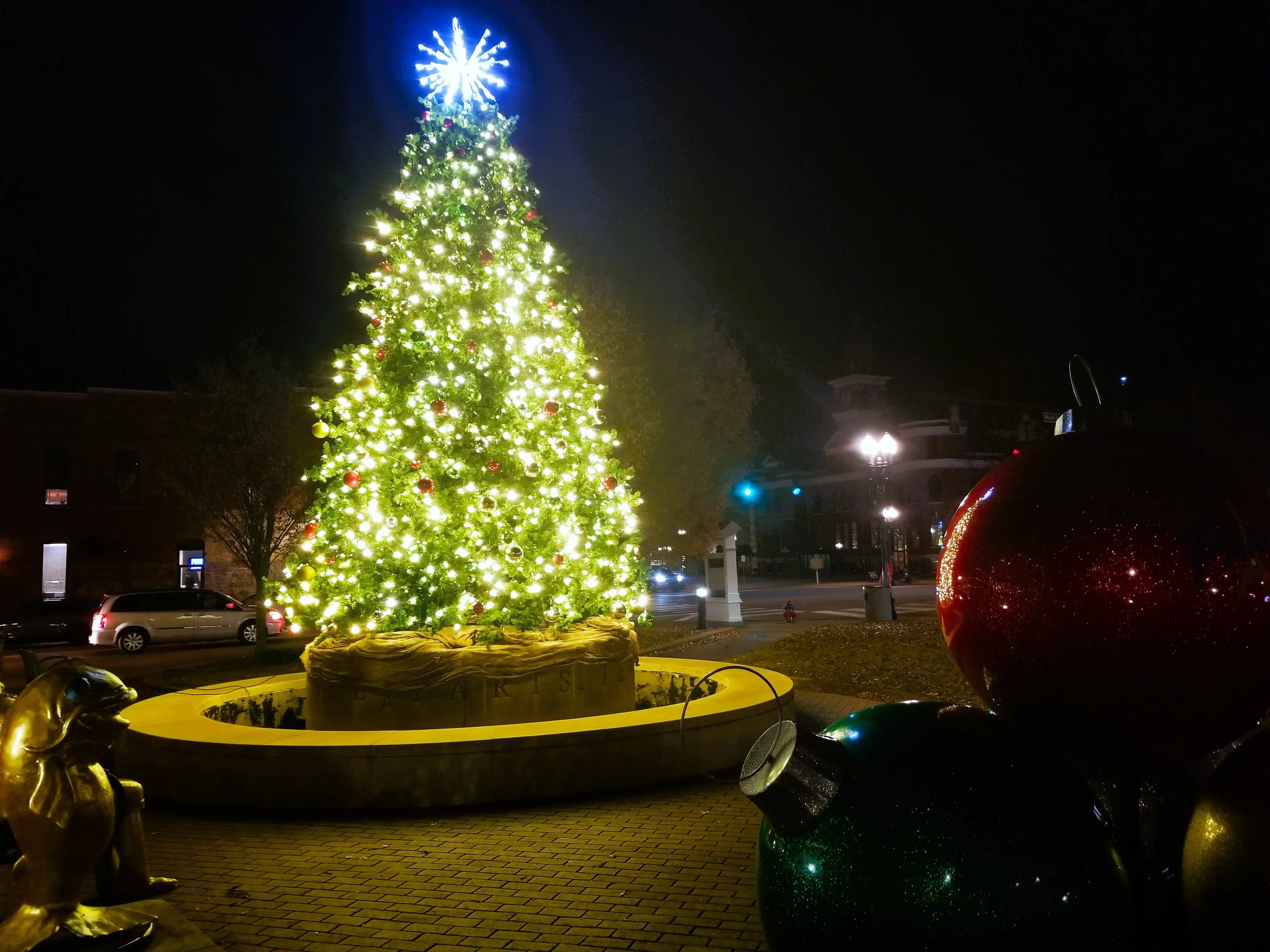 christmas-downtown-w