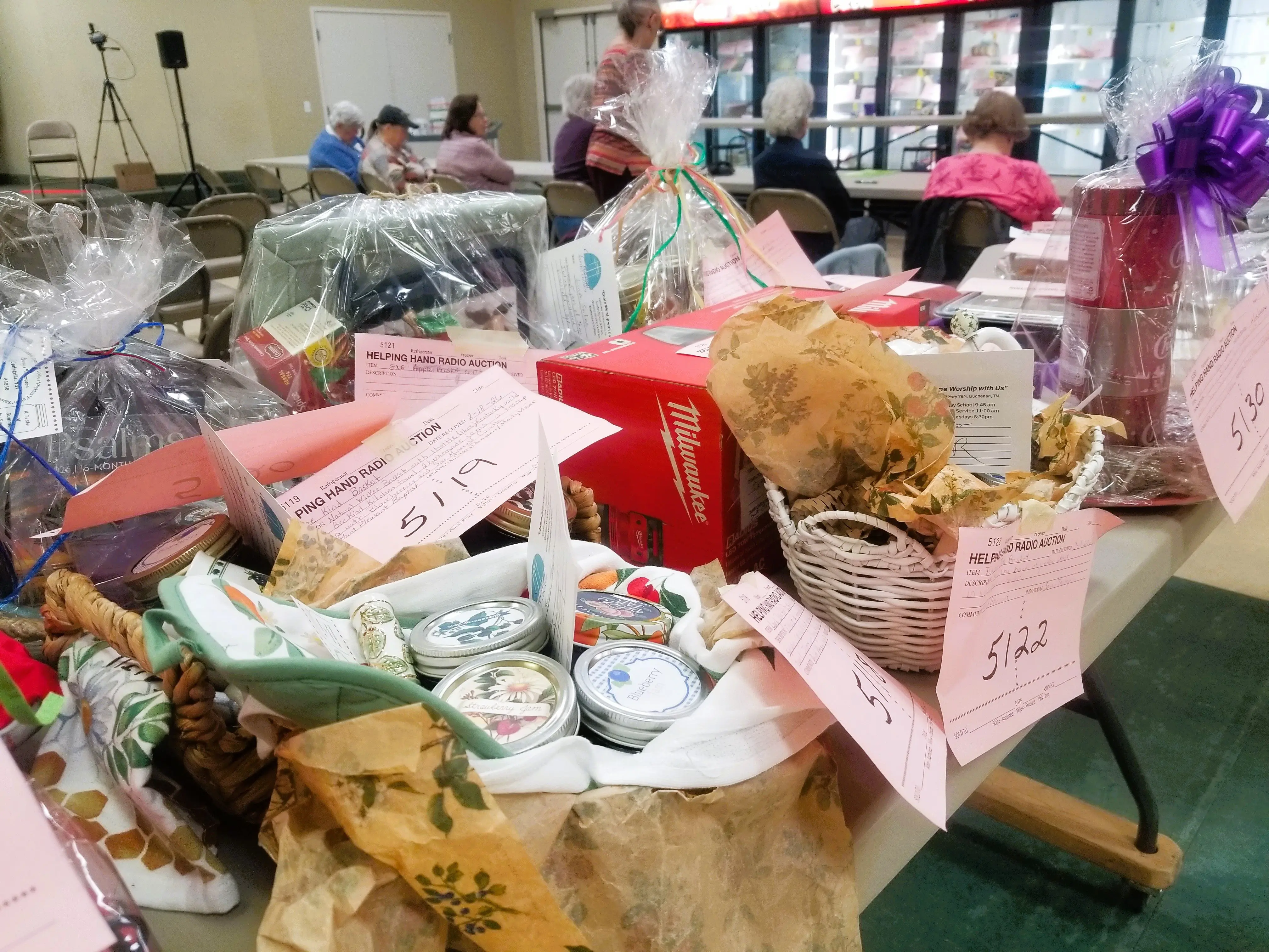 help-26-sunny-people