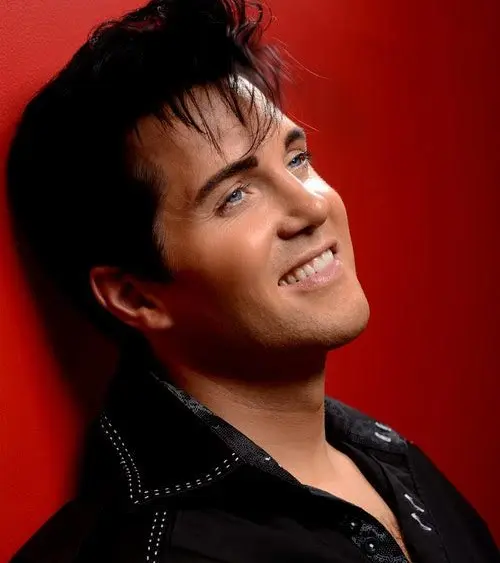 travis-ladoyt-portrait