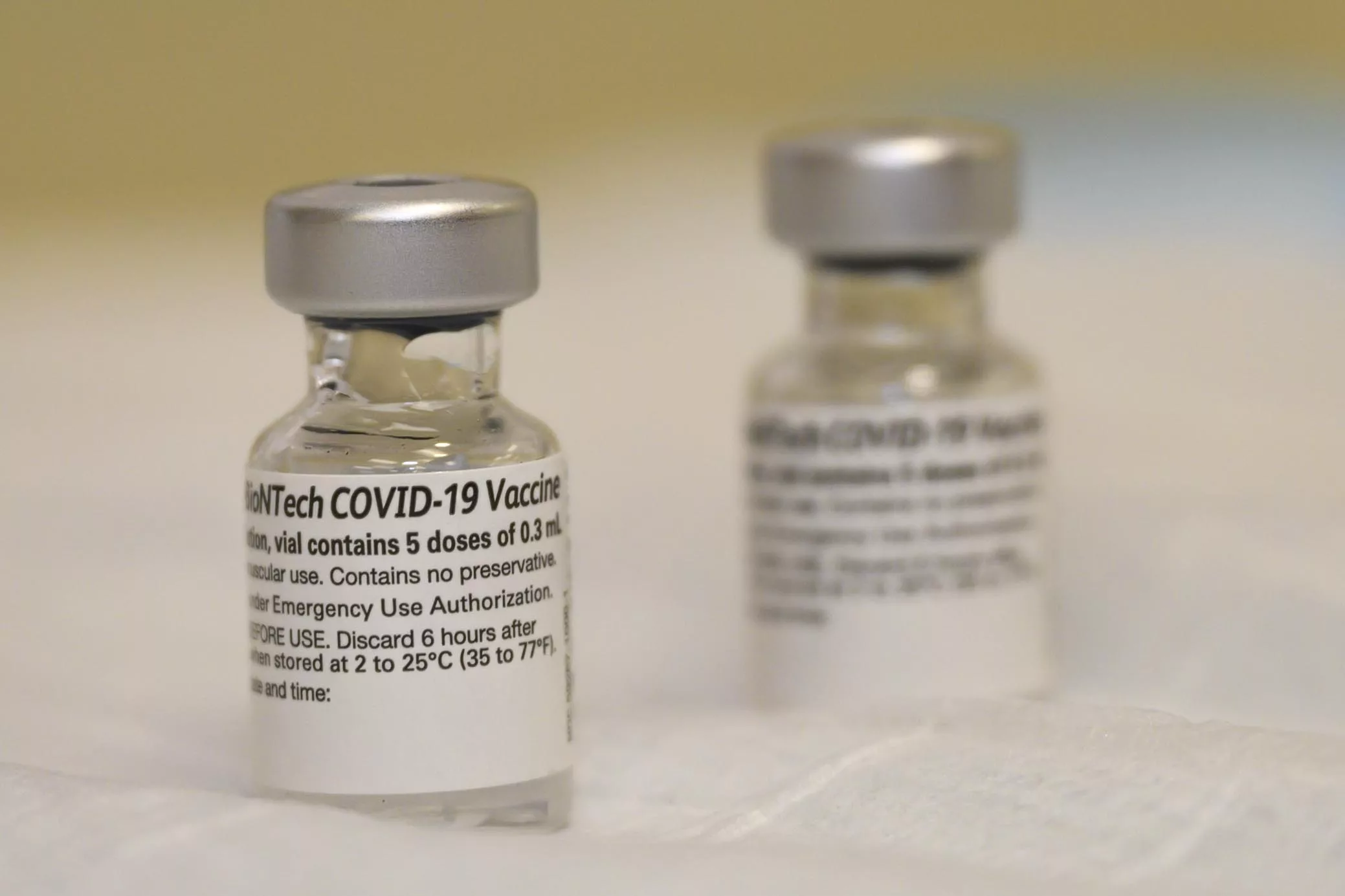 walter-reed-personnel-prepare-covid-vaccinations