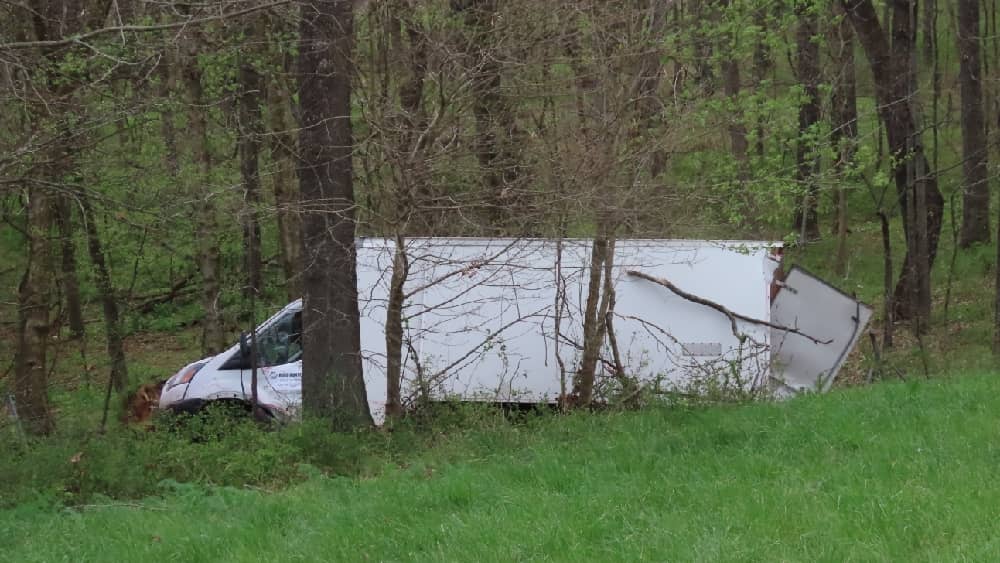 Man Flown To Nashville After Interstate 24 Crash | WKDZ