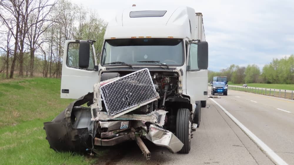 Man Flown To Nashville After Interstate 24 Crash | WKDZ