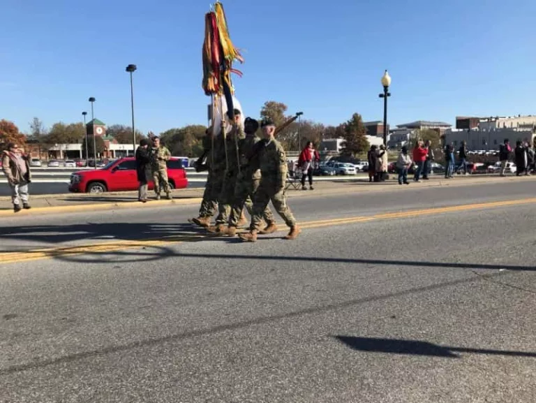 11-09-19-hopk-veterans-parade-1-e1573325333931
