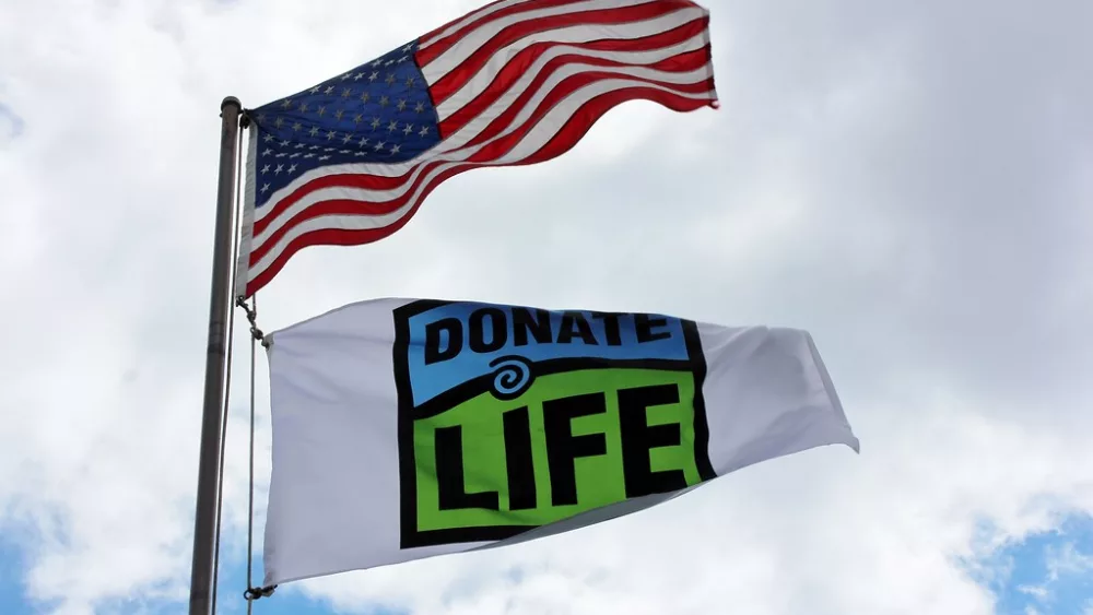 donate-life-month-flag