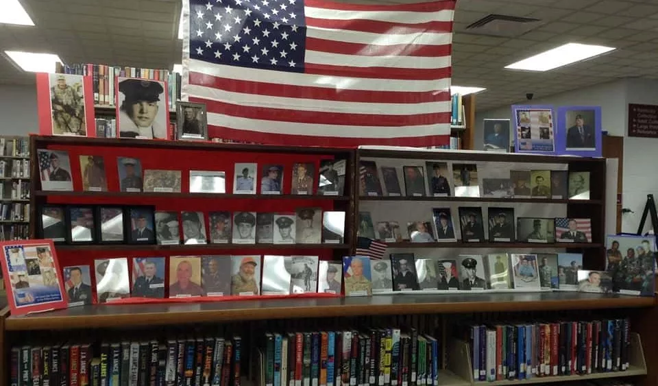 john-l-street-library-veterans-display