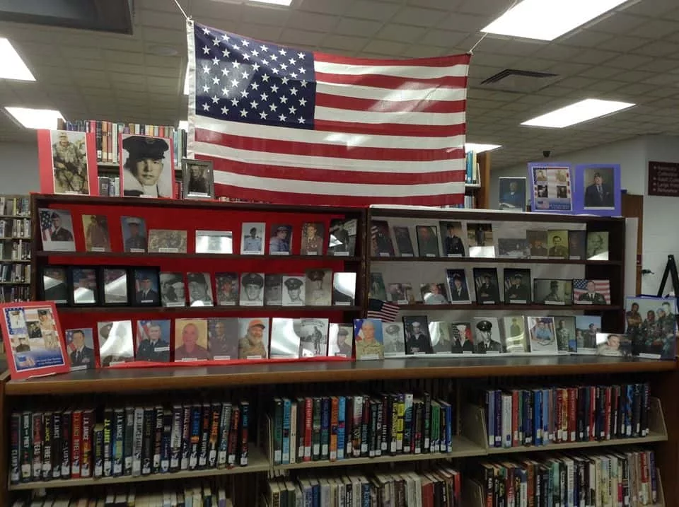 john-l-street-library-veterans-display