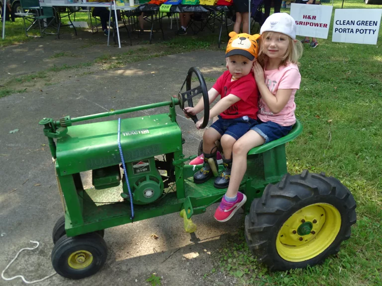 2021-hop-antique-tractor-show-31-2