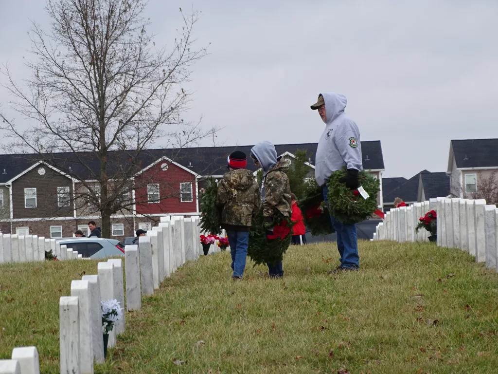 wreaths-across-america-service-in-hopkinsville-4