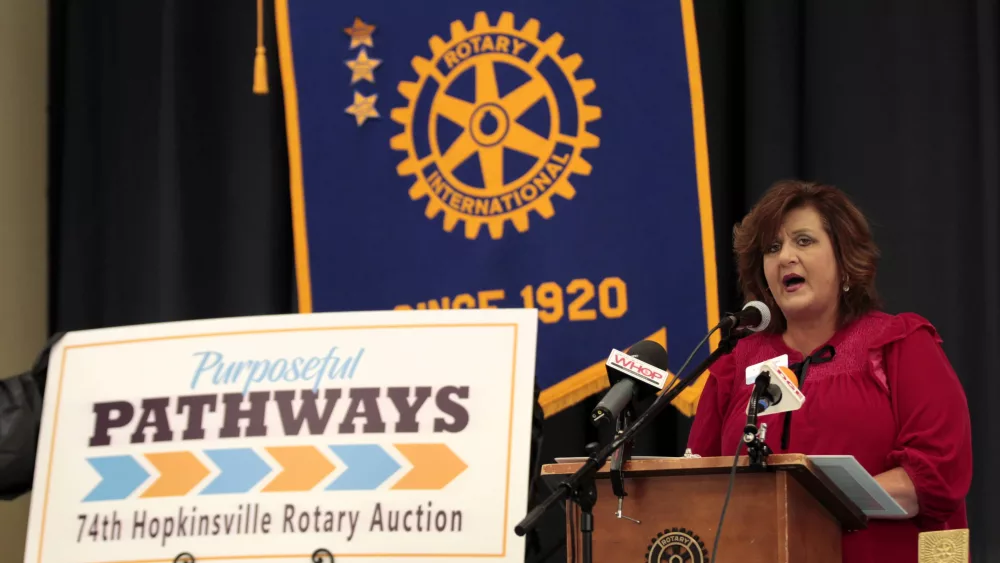 111423-rotary-auction-announces