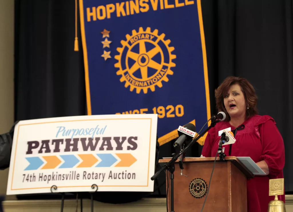 111423-rotary-auction-announces