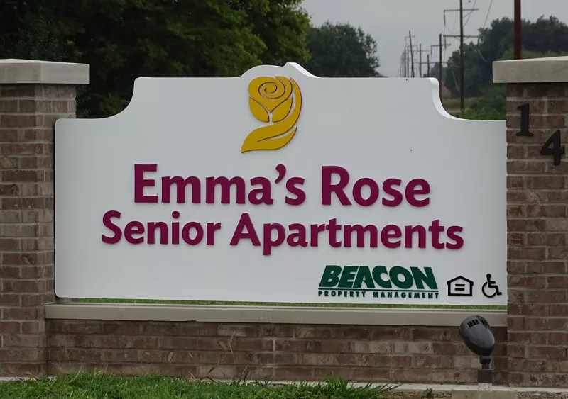 09-15-21-emmas-rose-senior-apts-signage