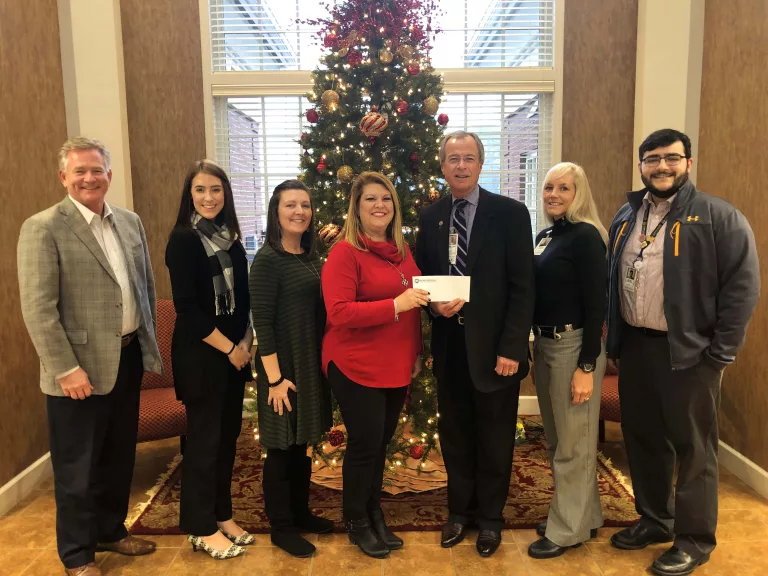 heritage-bank-makes-donation-to-mc-endowment-for-healthcare